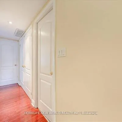 35,&nbsp;Strangford, Clairlea-Birchmount, Toronto