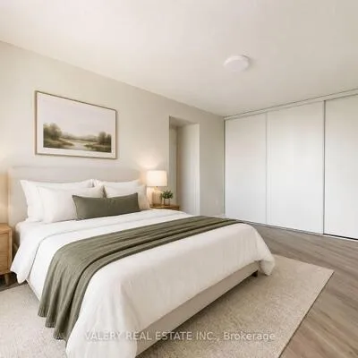 75,&nbsp;Eastdale, Crescent Town, Toronto