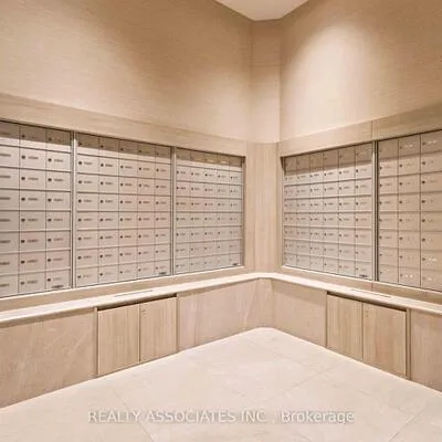 20,&nbsp;Deans, Clairlea-Birchmount, Toronto