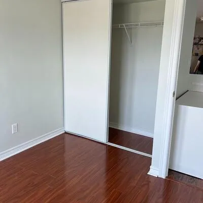 68,&nbsp;Corporate, Woburn, Toronto