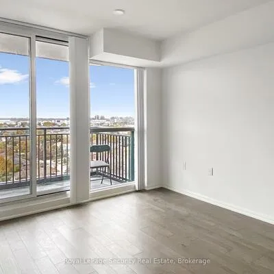 3091,&nbsp;Dufferin, Yorkdale-Glen Park, Toronto