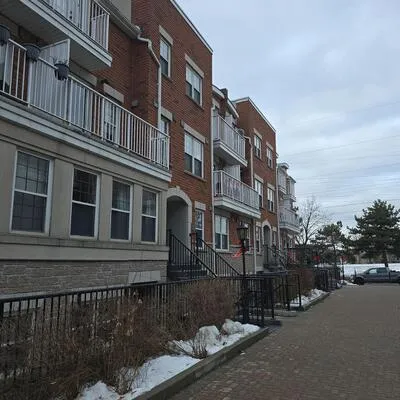 37,&nbsp;Four Winds, York University Heights, Toronto