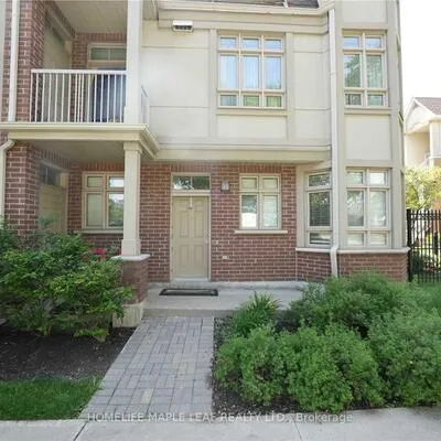 38,&nbsp;Gibson, Weston, Toronto