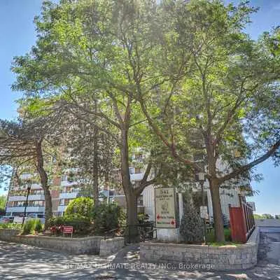 541,&nbsp;Blackthorn, Keelesdale-Eglinton West, Toronto