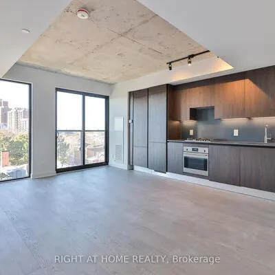 2720,&nbsp;Dundas, Junction Area, Toronto