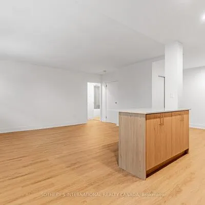 115,&nbsp;Tyndall, South Parkdale, Toronto