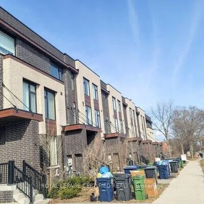 1762A,&nbsp;Lawrence, Rustic, Toronto
