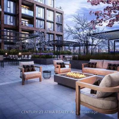 858,&nbsp;Dupont, Dovercourt-Wallace Emerson-Junction, Toronto