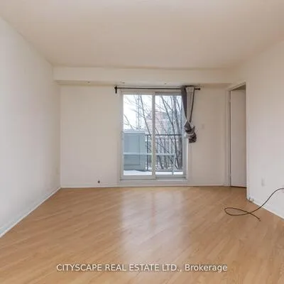 80,&nbsp;Joe Shuster, South Parkdale, Toronto