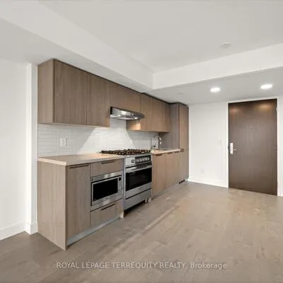 160,&nbsp;Kingsway, Kingsway South, Toronto