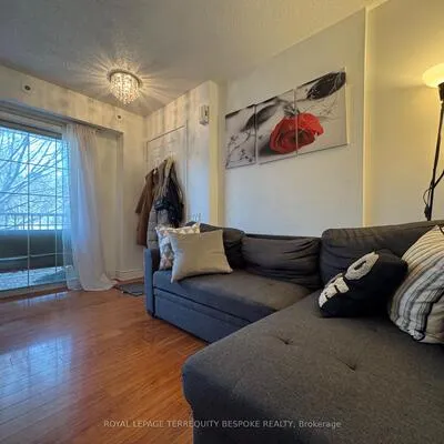 95,&nbsp;The Queensway, High Park-Swansea, Toronto