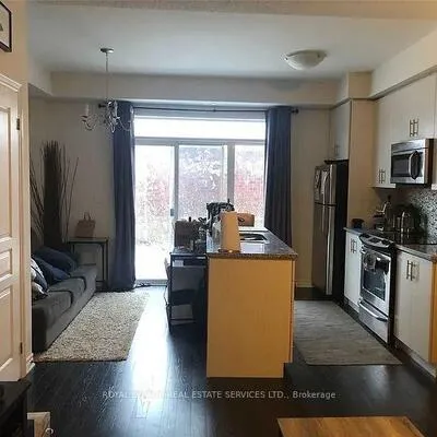 636,&nbsp;Evans, Alderwood, Toronto