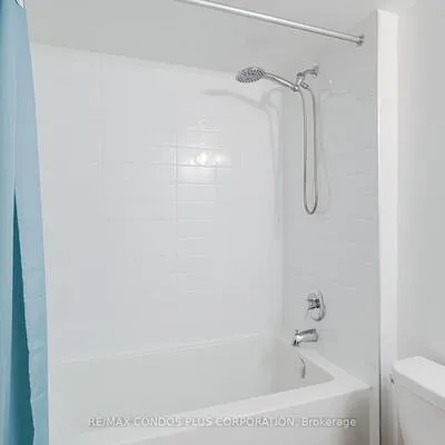 100,&nbsp;Canon Jackson, Beechborough-Greenbrook, Toronto