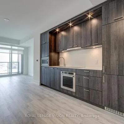 858,&nbsp;Dupont, Dovercourt-Wallace Emerson-Junction, Toronto