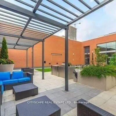 2212,&nbsp;Lakeshore, Mimico, Toronto