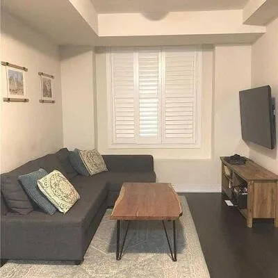 6,&nbsp;Drummond, Mimico, Toronto