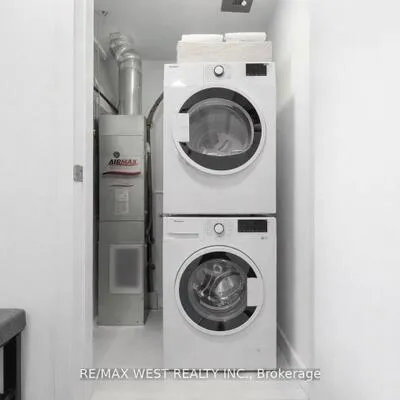 120,&nbsp;Canon Jackson, Beechborough-Greenbrook, Toronto