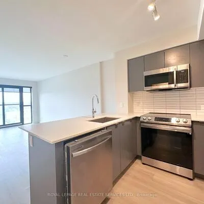 3385,&nbsp;Dundas, Runnymede-Bloor West Village, Toronto