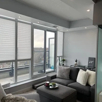 11,&nbsp;Superior, Mimico, Toronto