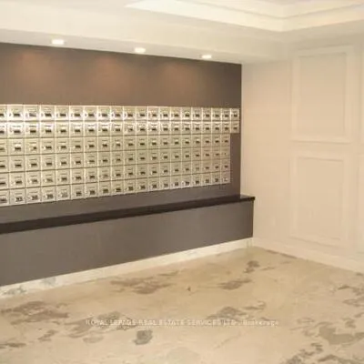24,&nbsp;Southport, High Park-Swansea, Toronto