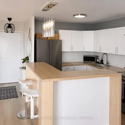 11,&nbsp;NEILSON, Markland Wood, Toronto