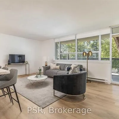 240,&nbsp;Markland, Markland Wood, Toronto