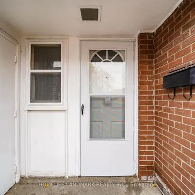 6452,&nbsp;Finch, Mount Olive-Silverstone-Jamestown, Toronto