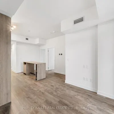 1007,&nbsp;The Queensway, Islington-City Centre West, Toronto