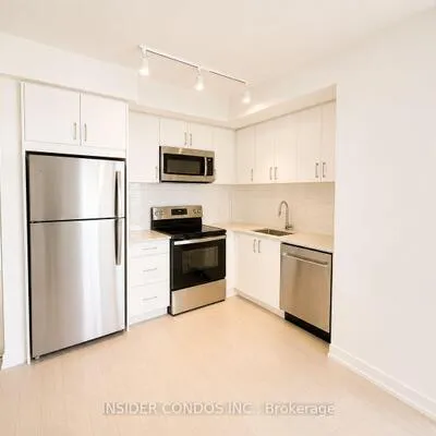 4010,&nbsp;Eglinton, Humber Heights, Toronto