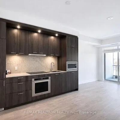 858,&nbsp;Dupont, Dovercourt-Wallace Emerson-Junction, Toronto