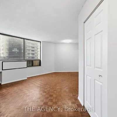 2350,&nbsp;Dundas, High Park North, Toronto