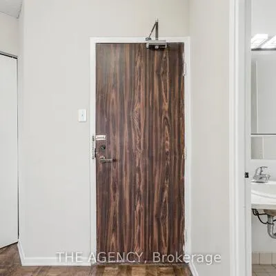 2360,&nbsp;Dundas, High Park North, Toronto