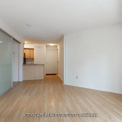 80,&nbsp;Joe Shuster, South Parkdale, Toronto