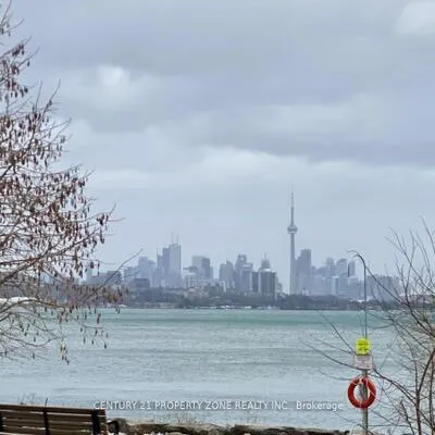 38,&nbsp;Annie Craig, Mimico, Toronto