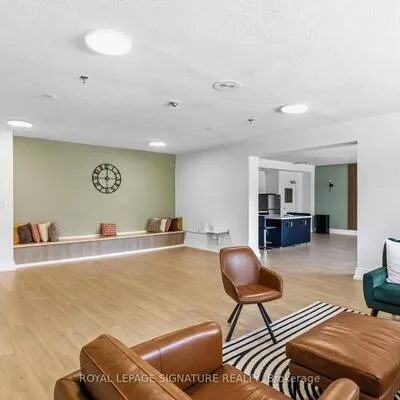 85,&nbsp;Emmett, Mount Dennis, Toronto