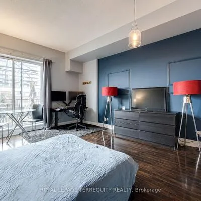 2737,&nbsp;Keele, Downsview-Roding-CFB, Toronto