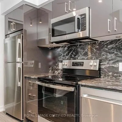 4010,&nbsp;Eglinton, Humber Heights, Toronto