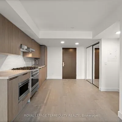 160,&nbsp;Kingsway, Kingsway South, Toronto