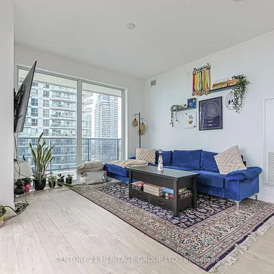 70,&nbsp;Annie Craig, Mimico, Toronto