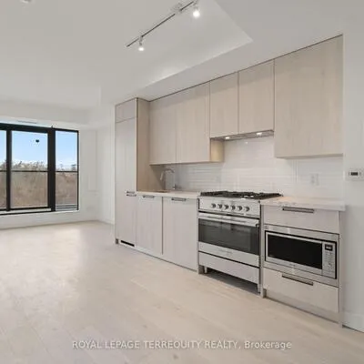 160,&nbsp;Kingsway, Kingsway South, Toronto