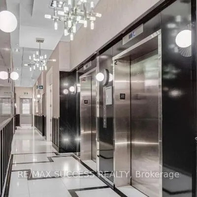 110,&nbsp;Marine Parade, Mimico, Toronto
