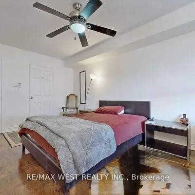 40,&nbsp;Panorama, Mount Olive-Silverstone-Jamestown, Toronto