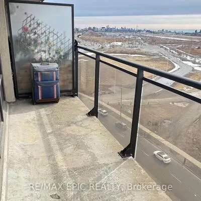 1070,&nbsp;Sheppard, York University Heights, Toronto