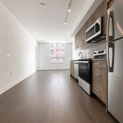 4010,&nbsp;Eglinton, Humber Heights, Toronto