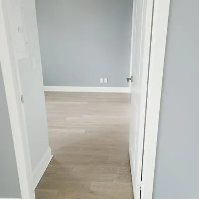 33,&nbsp;Shore Breeze, Mimico, Toronto
