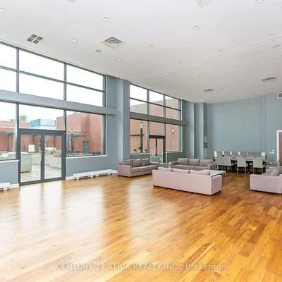2212,&nbsp;Lake Shore, Mimico, Toronto