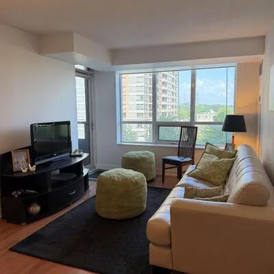 25,&nbsp;Viking, Islington-City Centre West, Toronto
