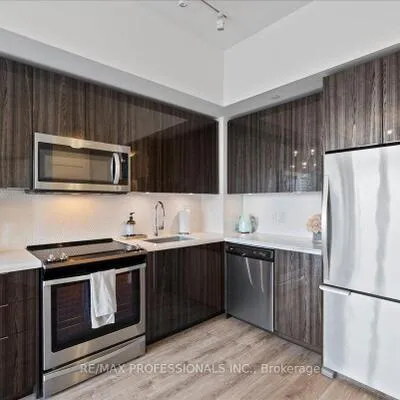 30,&nbsp;Shore Breeze, Mimico, Toronto
