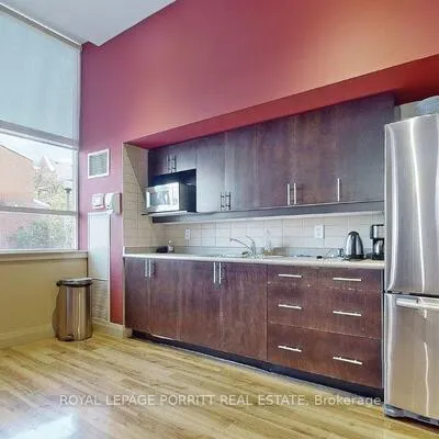 4,&nbsp;Elsinore, New Toronto, Toronto