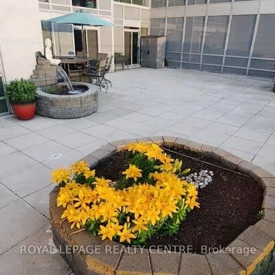 16,&nbsp;Brookers, Mimico, Toronto